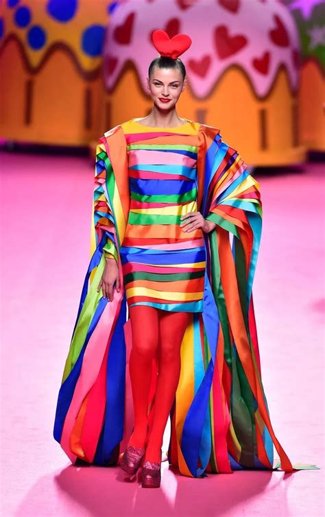 agatha ruiz de la prada dress haute couture|Ágatha Ruiz de la Prada – Fall Winter 2017/18.